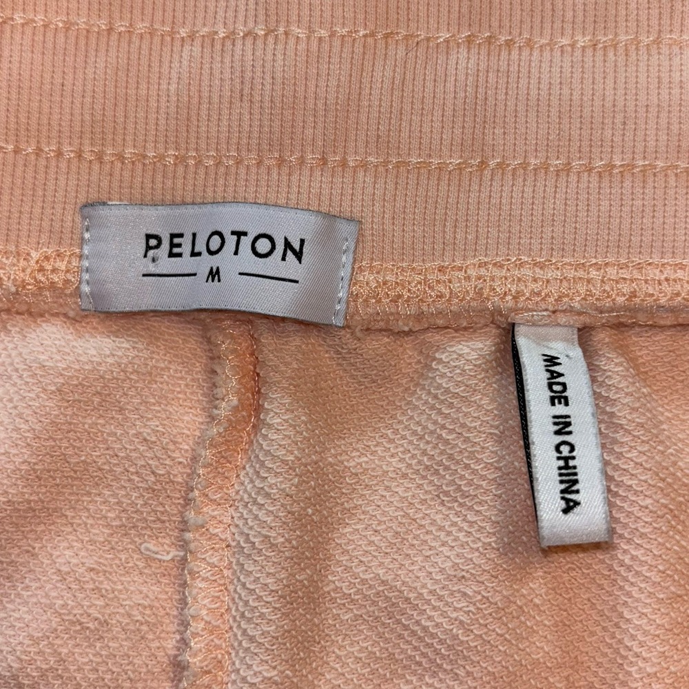 Peloton Ultimate Jogger Woman's Size M Light Pink Better Together Tag Line - Picture 3 of 5